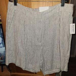NWT Old Navy Shorts Suze L